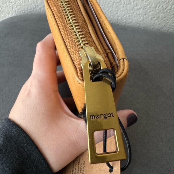 Margot Leather Gina Compact Wallet Light Tan NWT - Picture 11 of 11